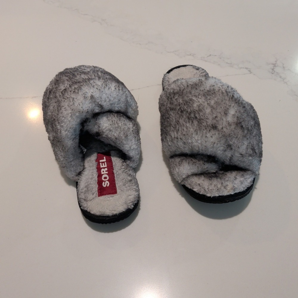 New Sorel Women's Go-Mail Run Slipper  Size 7 Super Soft Faux Fur  Grey/Quarry